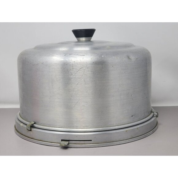 Vintage Mirro Aluminum Cake Carrier With Black Knob‎ Handle & Latching Base - Picture 1 of 12